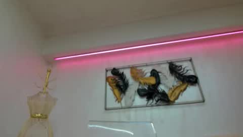 vikafever online show from 10/12/25, 04:11