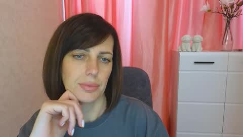 Vika online show from 10/23/25, 09:30