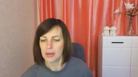 Vika online show from 10/24/25, 04:31