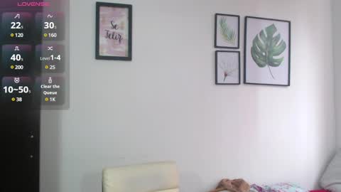 Snapshot of viki_mom chatting on 01/25/25, 04:46 Viki Mom online show from 01/25/25, 04:46