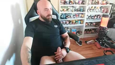 Snapshot of vikingc0ck_ chatting on 11/03/25, 04:08 vikingc0ck_ online show from 11/03/25, 04:08