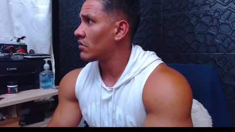 Snapshot of viktorherrera chatting on 12/23/24, 03:50 Viktor Herrera online show from 12/23/24, 03:50