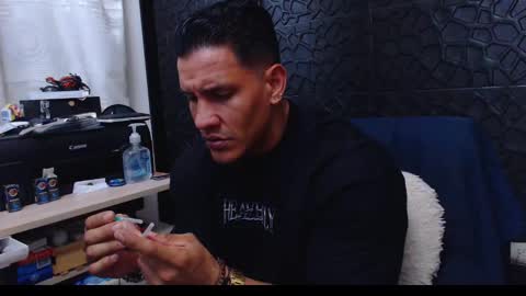 Snapshot of viktorherrera chatting on 01/26/25, 11:18 Viktor Herrera online show from 01/26/25, 11:18