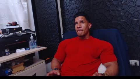 Snapshot of viktorherrera chatting on 01/28/25, 05:56 Viktor Herrera online show from 01/28/25, 05:56