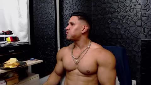 Snapshot of viktorherrera chatting on 02/26/25, 02:48 Viktor Herrera online show from 02/26/25, 02:48