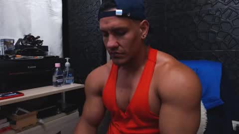 Snapshot of viktorherrera chatting on 09/15/25, 10:59 Viktor Herrera online show from 09/15/25, 10:59
