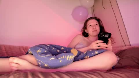 Vikky online show from 11/06/25, 06:36