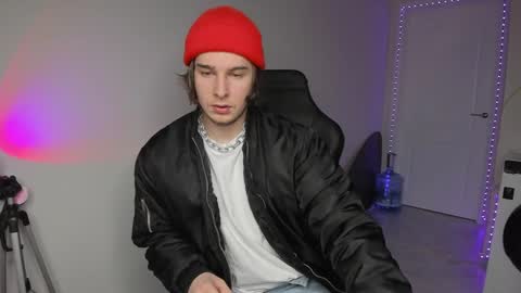 Vincent Strong online show from 12/04/24, 10:02