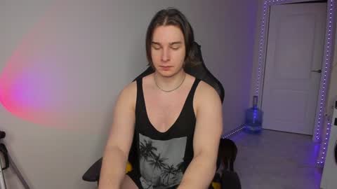 Vincent Strong online show from 01/10/25, 06:31