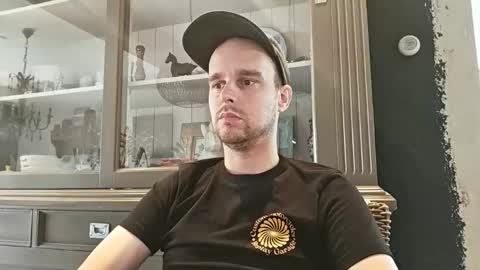 Vincent online show from 09/26/25, 01:04