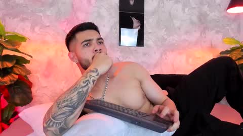 Vincent online show from 10/10/25, 03:27