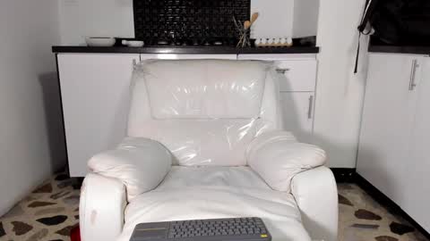 Snapshot of vincenthunter chatting on 01/27/25, 01:59 Vincent online show from 01/27/25, 01:59