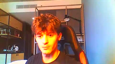 vincentprice69 online show from 10/24/25, 04:14