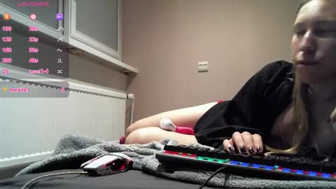 Snapshot of vine_princess chatting on 09/13/25, 11:26 Vine Princess online show from 09/13/25, 11:26