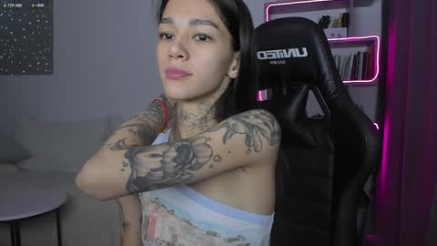 vinkitinkii online show from 12/03/24, 09:00