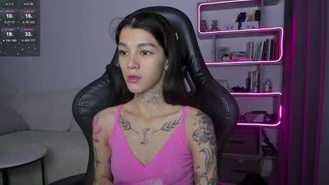 vinkitinkii online show from 12/04/24, 06:00