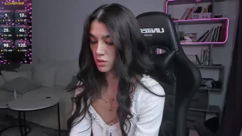 vinkitinkii online show from 02/15/25, 10:22