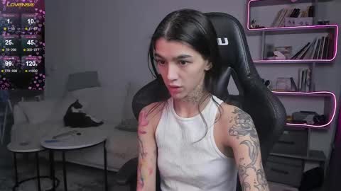 vinkitinkii online show from 02/18/25, 09:54