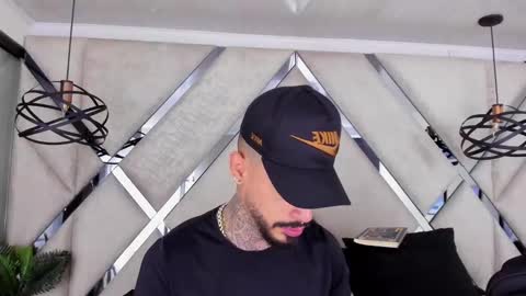 ---Vinzen--- online show from 11/06/25, 05:19