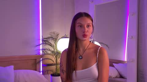 violaflirt online show from 09/27/25, 04:06