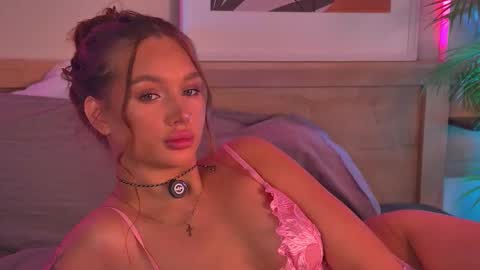 violaflirt online show from 10/24/25, 05:04