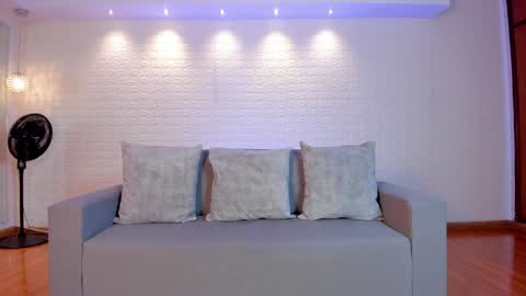 Violett  Everyday From 0530 to 1430 Col Time online show from 01/06/25, 05:49