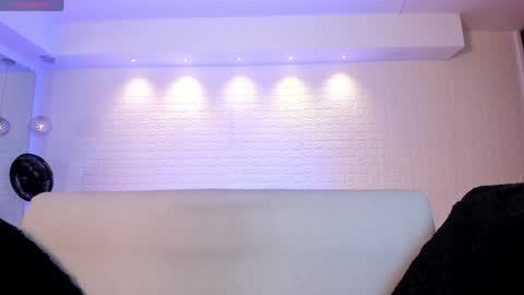 Violett  Everyday From 0530 to 1430 Col Time online show from 01/17/25, 10:44