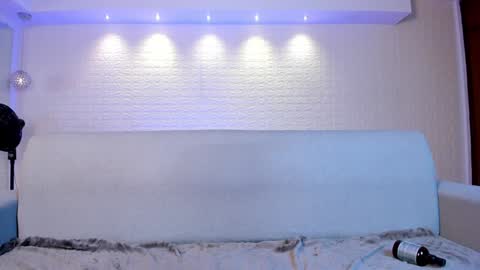 Violett  Everyday From 0530 to 1430 Col Time online show from 01/29/25, 05:02