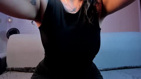 Violett  Everyday From 0530 to 1430 Col Time online show from 01/31/25, 01:56