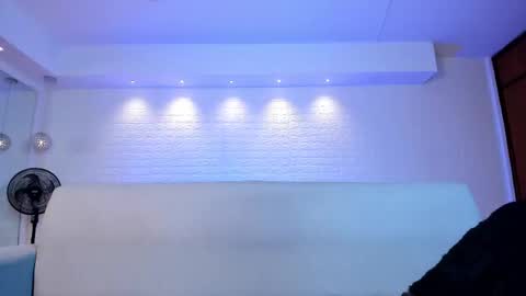 Violett  Everyday From 0530 to 1430 Col Time online show from 02/21/25, 01:55