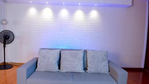 Violett  Everyday From 0530 to 1430 Col Time online show from 03/06/25, 05:00