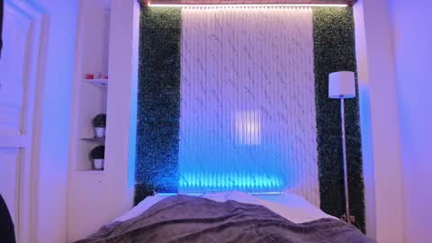 Violett  Everyday From 0530 to 1430 Col Time online show from 09/15/25, 10:37