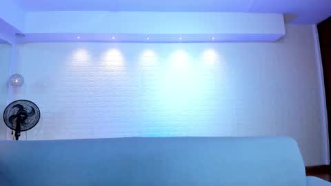 Violett  Everyday From 0530 to 1430 Col Time online show from 10/21/25, 10:38