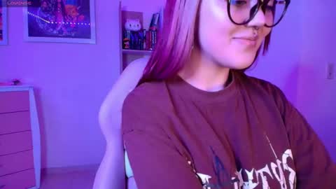 violet online show from 03/10/25, 03:45