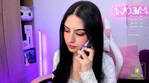 Snapshot of violet_catt chatting on 02/06/25, 05:30 Violeta online show from 02/06/25, 05:30