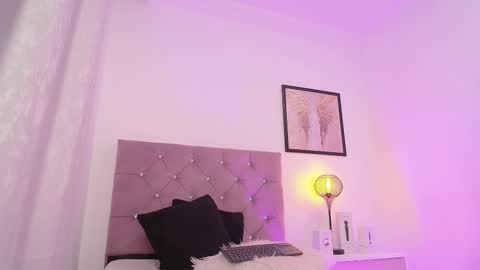 Mary online show from 02/10/25, 02:05