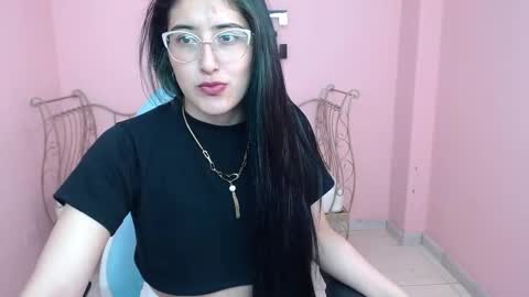 Snapshot of violet_raine_ chatting on 10/20/25, 03:56 Violet online show from 10/20/25, 03:56
