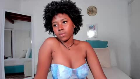 Snapshot of violeta_ruiz_ chatting on 01/08/25, 12:06 violeta_ruiz_ online show from 01/08/25, 12:06