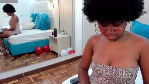 Snapshot of violeta_ruiz_ chatting on 02/14/25, 01:34 violeta_ruiz_ online show from 02/14/25, 01:34