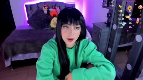 Snapshot of violetaarey chatting on 01/24/25, 08:32 Violeta Help me reach 150 thumbs up online show from 01/24/25, 08:32