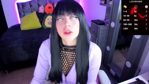 Snapshot of violetaarey chatting on 02/06/25, 06:46 Violeta Help me reach 150 thumbs up online show from 02/06/25, 06:46
