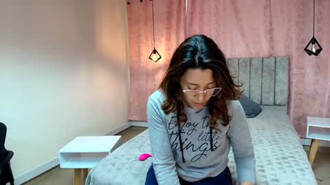 Snapshot of violetascott_ chatting on 01/15/25, 01:09 VIOLETA online show from 01/15/25, 01:09