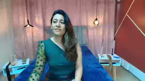 Snapshot of violetascott_ chatting on 09/11/25, 01:55 VIOLETA online show from 09/11/25, 01:55