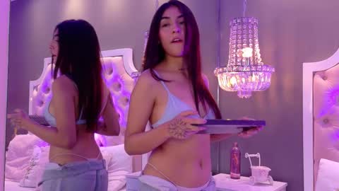 Cute Violet online show from 10/28/25, 04:27