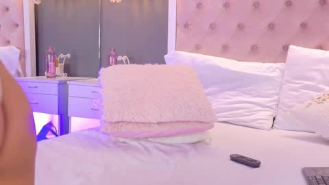 Cute Violet online show from 11/08/25, 02:28