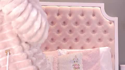 Cute Violet online show from 11/10/25, 01:21