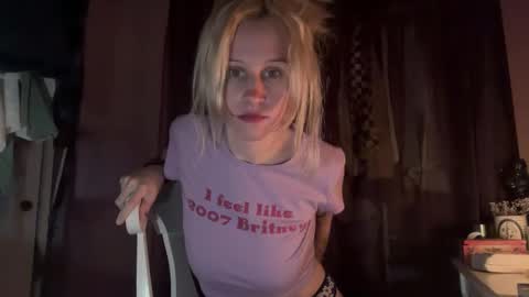 violet online show from 11/26/25, 08:15