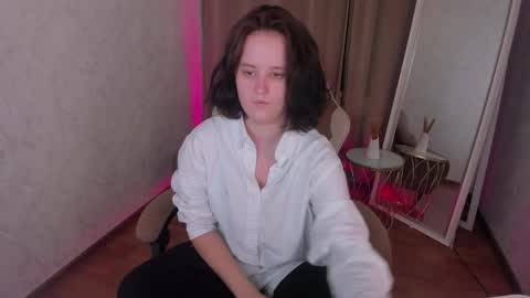 Violet online show from 11/05/25, 04:29