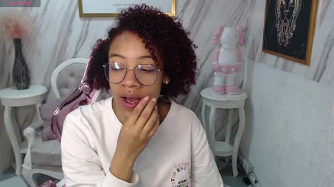 Snapshot of violeth_b chatting on 12/26/24, 12:38 violeth_b online show from 12/26/24, 12:38