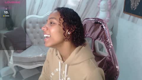 Snapshot of violeth_b chatting on 01/08/25, 12:37 violeth_b online show from 01/08/25, 12:37